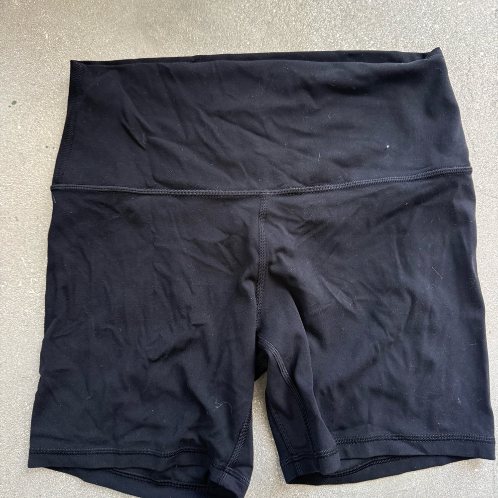 Lululemon - biker shorts